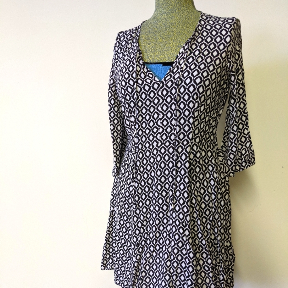 Mod flounce a line 3/4 length sleeve dress